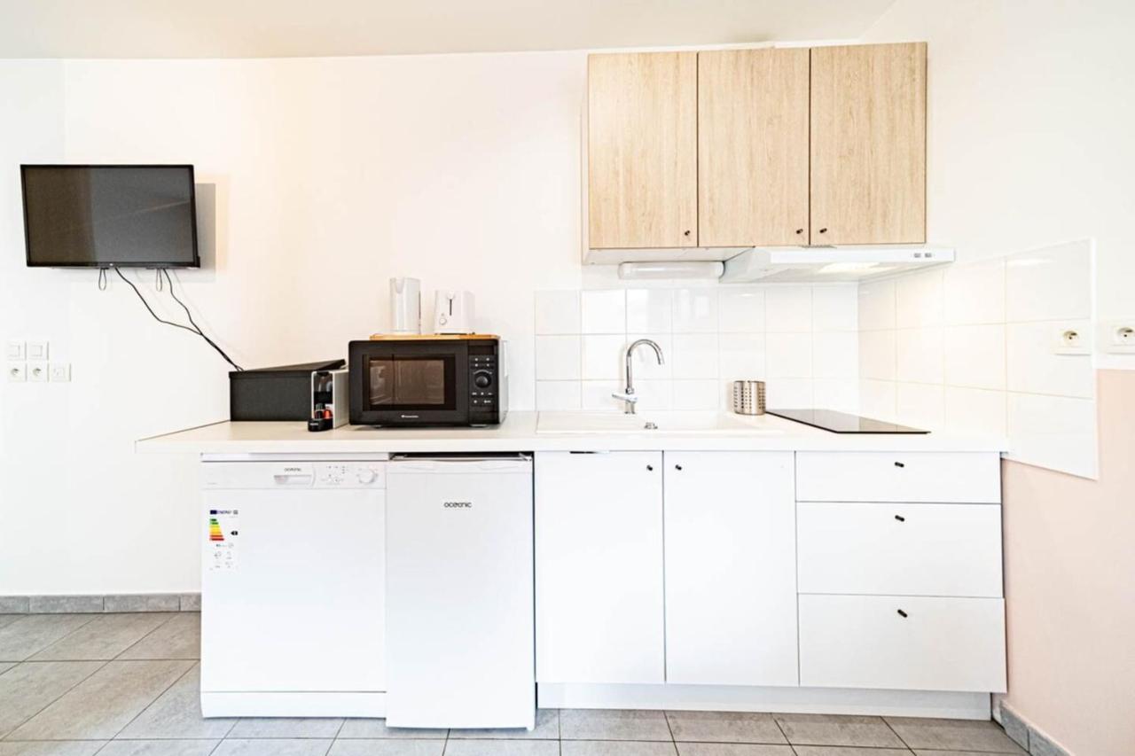 Le Petit Montel- Studio Avec Garage-Metro Valmy Lyon Extérieur photo
